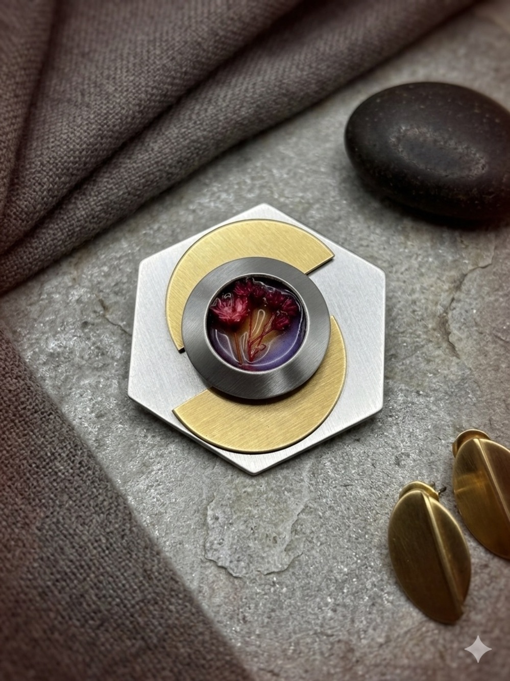 intage Brutalist Geometric Hexagon Brooch • Real Dried Floral Resin Cabochon